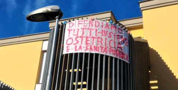 Manifestazione a Fabriano contro la chiusura di ostetricia e ginecologia dell'ospedale "E. Profili"