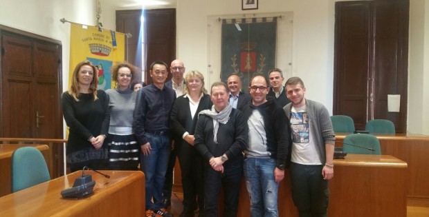 La delegazione gualdese in visita al municipio di Santa Maria a Monte