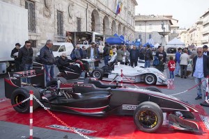 “Ascoli accende i motori” in Piazza Arringo